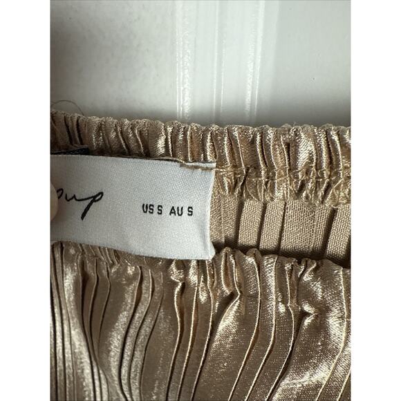 Petal and Pup Liza Gold Pleated Maxi Dress Size Small NWT - Picture 7 of 8